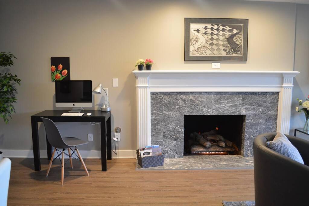 1-Bedroom Seaview Guesthouse On Seattle Luxury Estate With Views Of Olympic Mountains Exterior foto