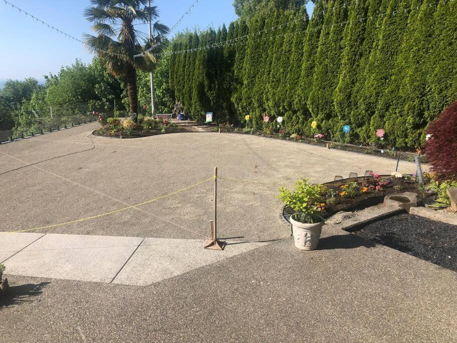 1-Bedroom Seaview Guesthouse On Seattle Luxury Estate With Views Of Olympic Mountains Exterior foto
