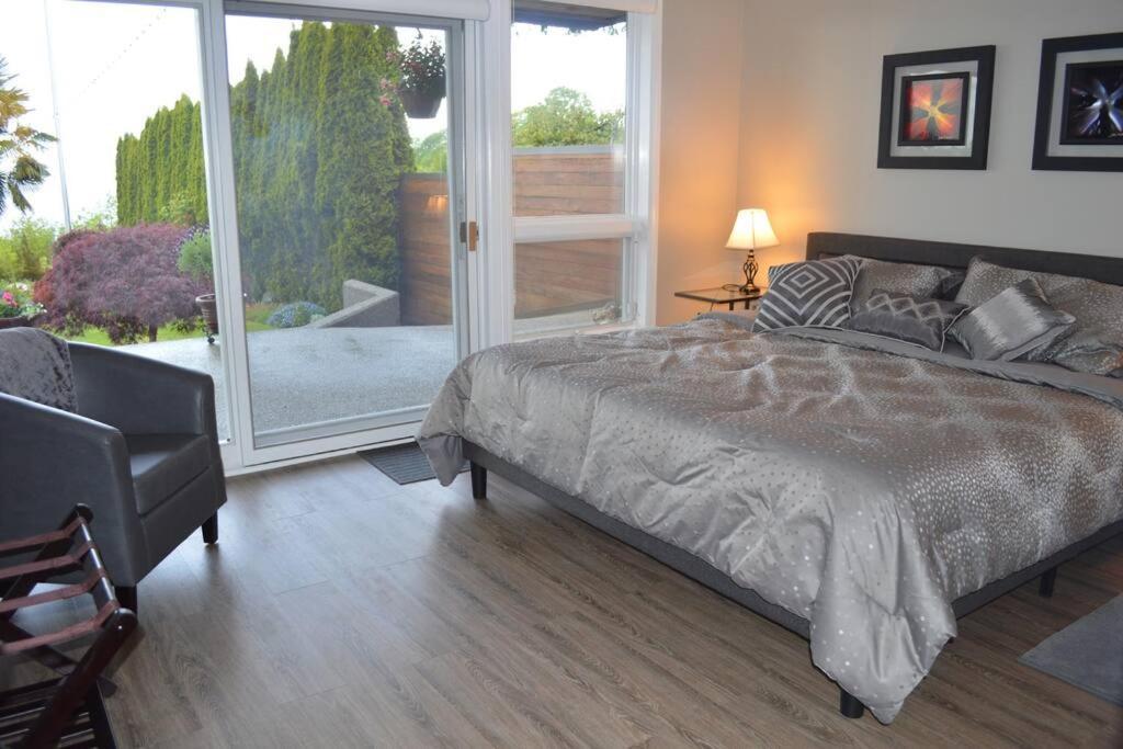 1-Bedroom Seaview Guesthouse On Seattle Luxury Estate With Views Of Olympic Mountains Exterior foto